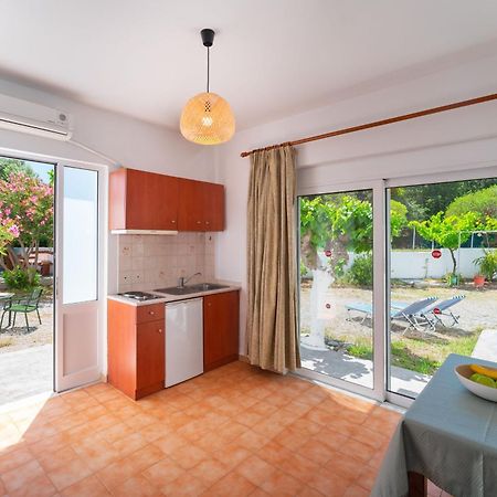 Tselios Apartments & Studios Kiotari Zimmer foto
