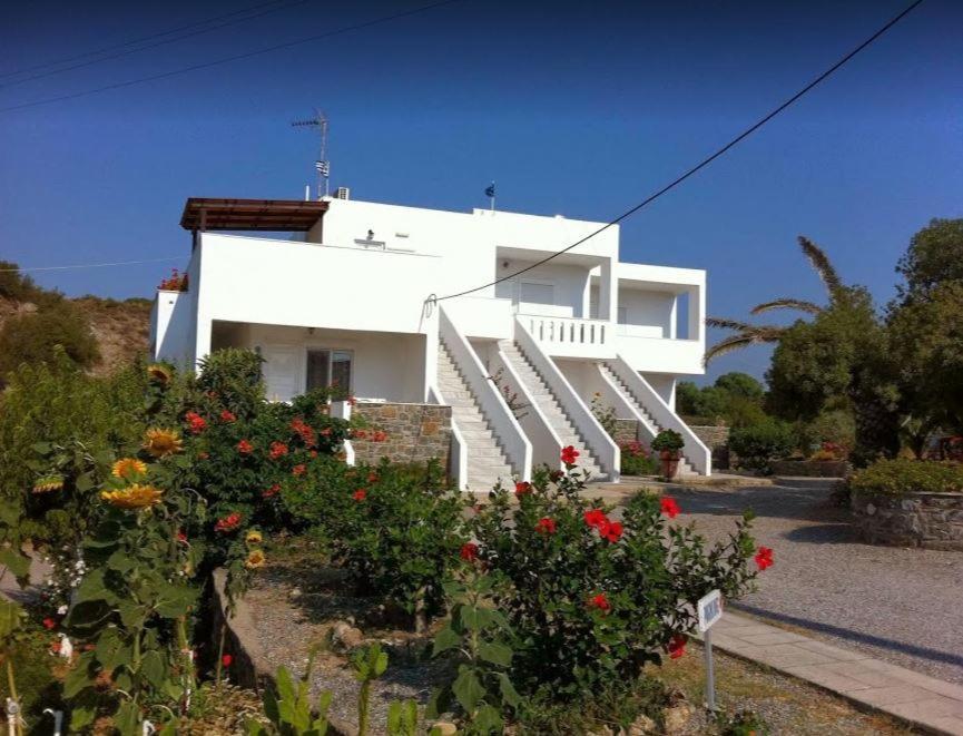 Tselios Apartments & Studios Kiotari Exterior foto